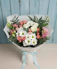 Букет цветов из:  Розы, Лизиантусы и Хризантемы в Новокуйбышевске Самарская область