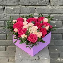 Цветочная композиция из Розы в коробке в Новокуйбышевске Самарская область
