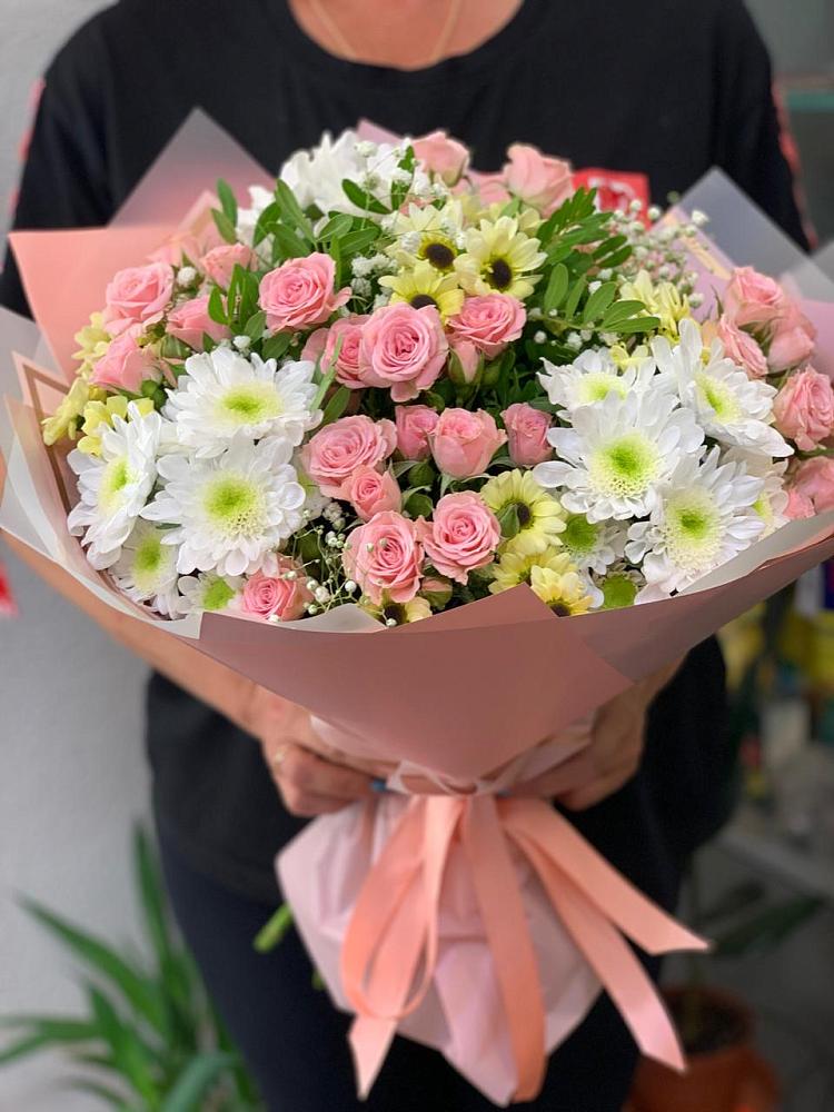 Букет цветов из: Розы и Хризантемы в Новокуйбышевске Самарская область
