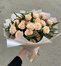 Букет Кремовые розы Латте в Новокуйбышевске Самарская область