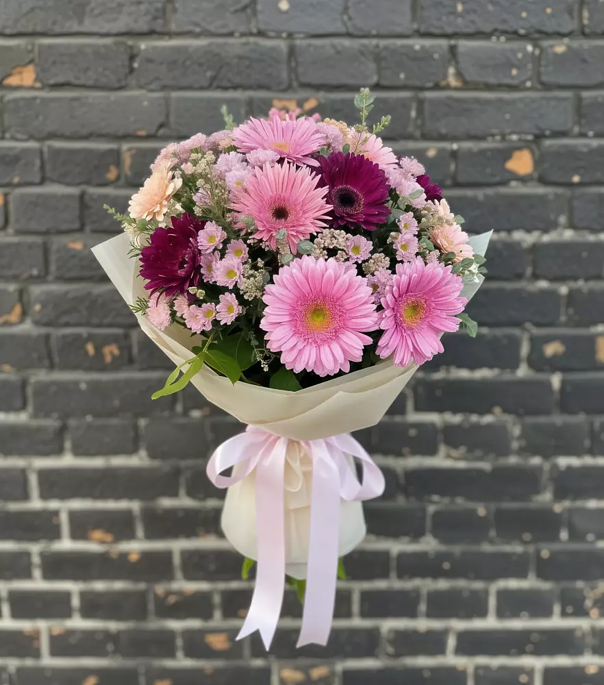Букет цветов из: Герберы и Хризантемы в Новокуйбышевске Самарская область