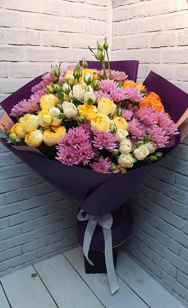 Букет цветов из: Хризантемы и Розы в Новокуйбышевске Самарская область