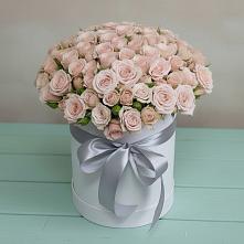 Цветочная композиция из Розы в шляпной коробке в Новокуйбышевске Самарская область