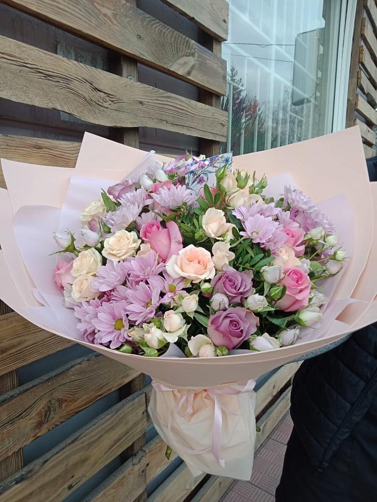 Букет цветов из: Розы и Хризантемы в Новокуйбышевске Самарская область