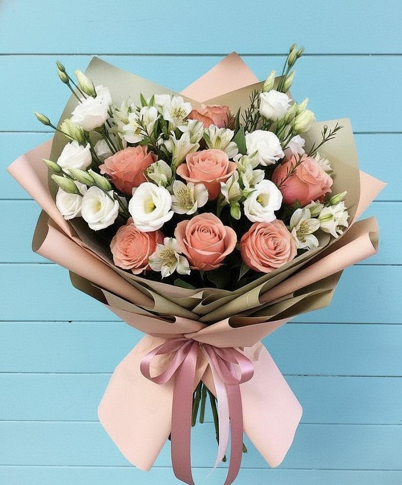Букет цветов из: Розы, Альстромерии и Лизиантусы в Новокуйбышевске Самарская область