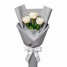 Букет 3 белые розы в Новокуйбышевске Самарская область