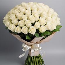 Букет 101 беля роза Белоснежка в Новокуйбышевске Самарская область