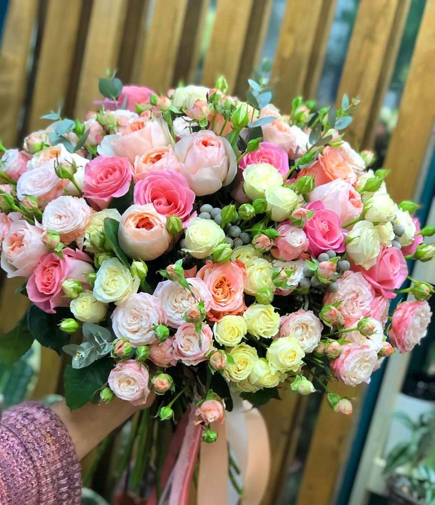 Букет цветов из: Розы в Новокуйбышевске Самарская область