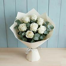 Букет Белые розы в Эвкалипте в Новокуйбышевске Самарская область