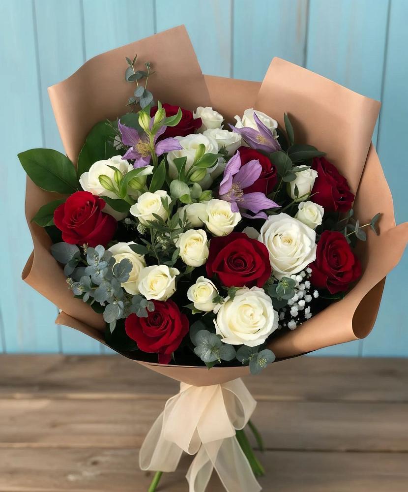 Букет цветов из: Розы и Альстромерии в Новокуйбышевске Самарская область