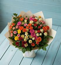 Букет Микс из разноцветных кустовых роз в Новокуйбышевске Самарская область